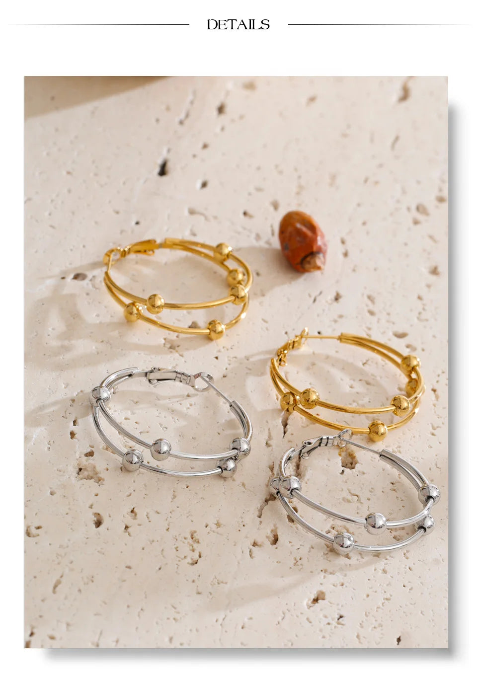 Geometric earrings in gold-plated stainless steel.