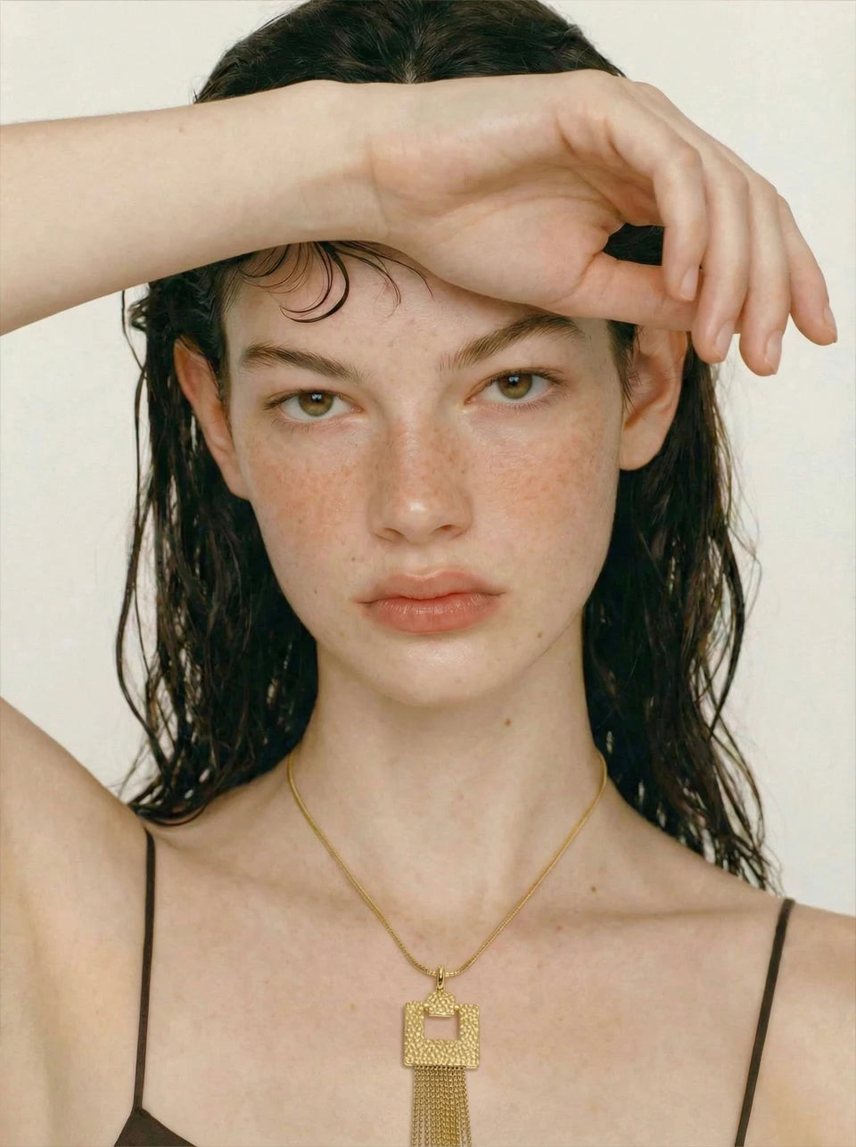 Geometric chain earrings in stainless steel.