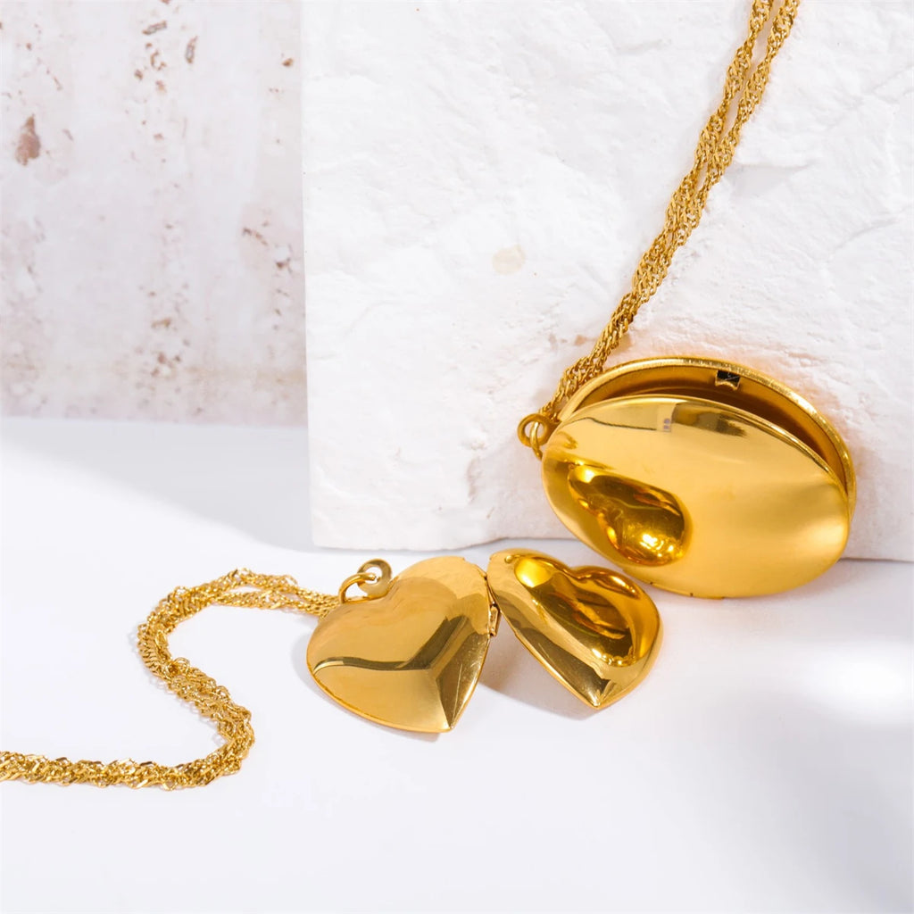 Stainless steel heart-shaped photo album, glossy photo box, envelope, necklace, plated with real gold for color preservation