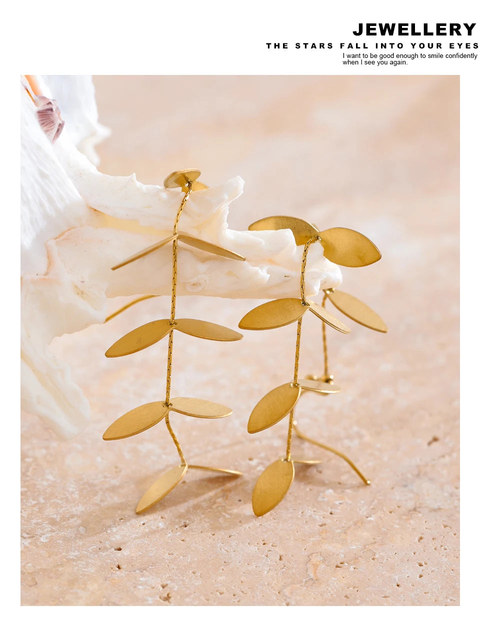 Vintage geometric earrings in gold-plated stainless steel.