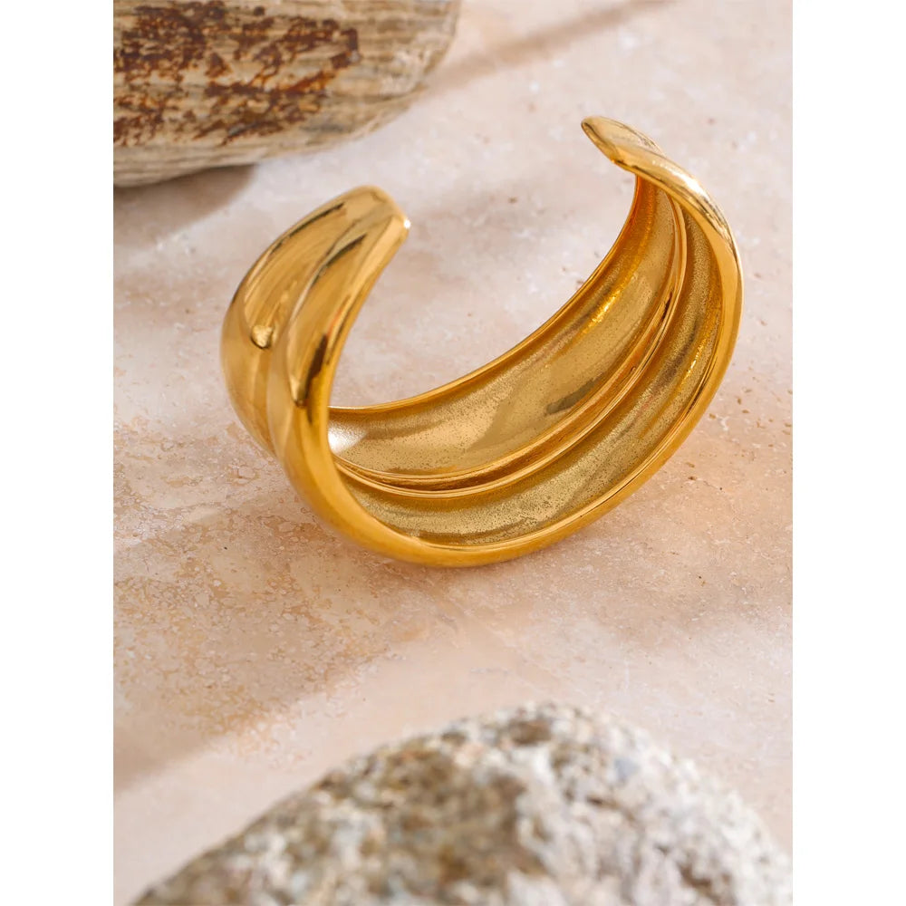 Geometric Layered Bracelet — 18K Gold-Plated Stainless Steel · PS2054
