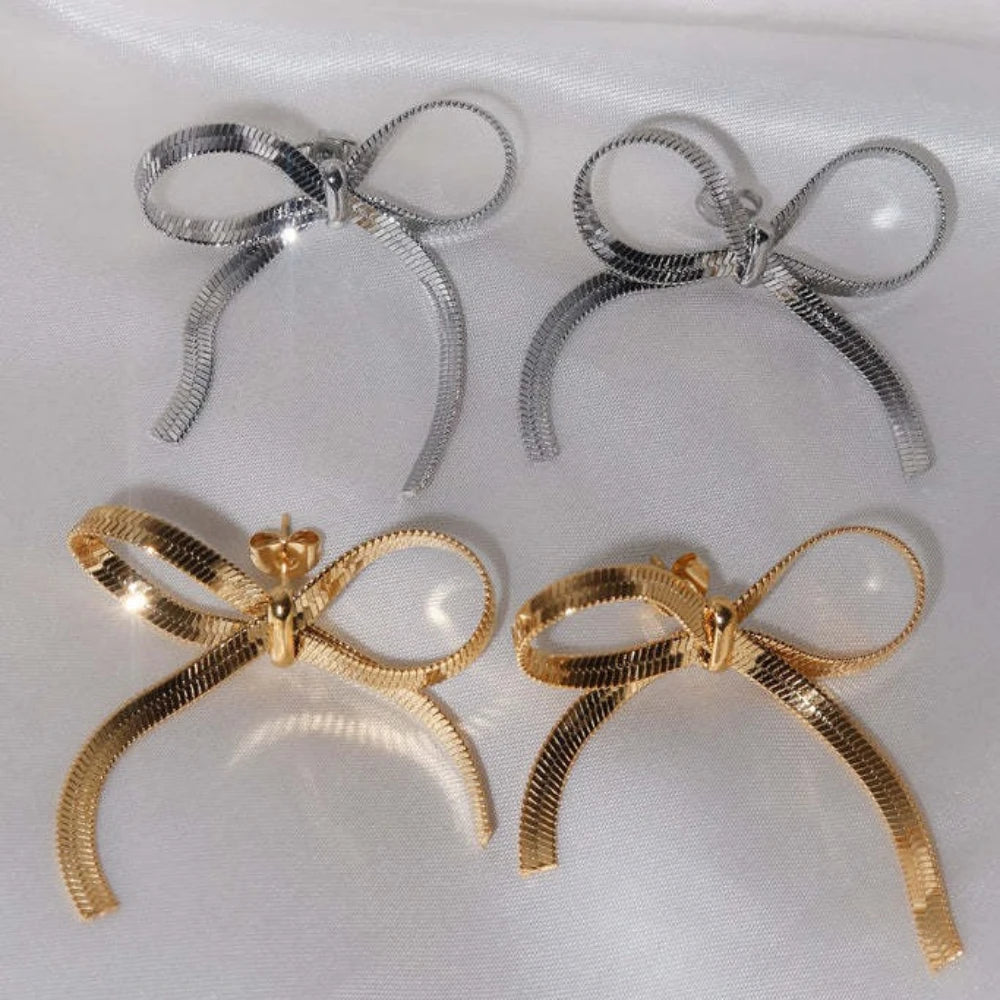 Stainless steel niche design, high-end sense, ins style earrings, simple and fashionable temperament earrings