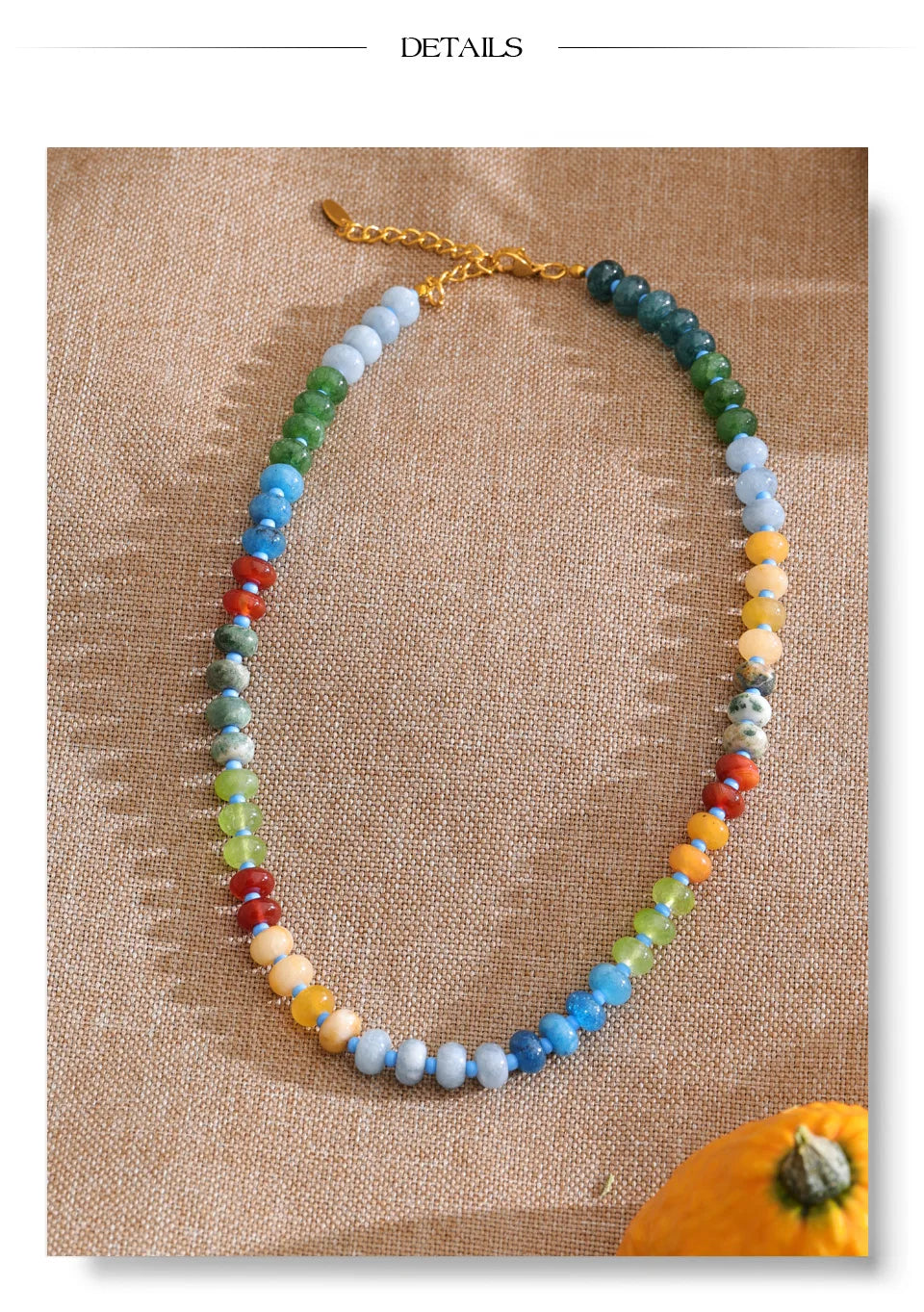 Natural stone beaded geometric necklace in gold-plated stainless steel with natural stone.