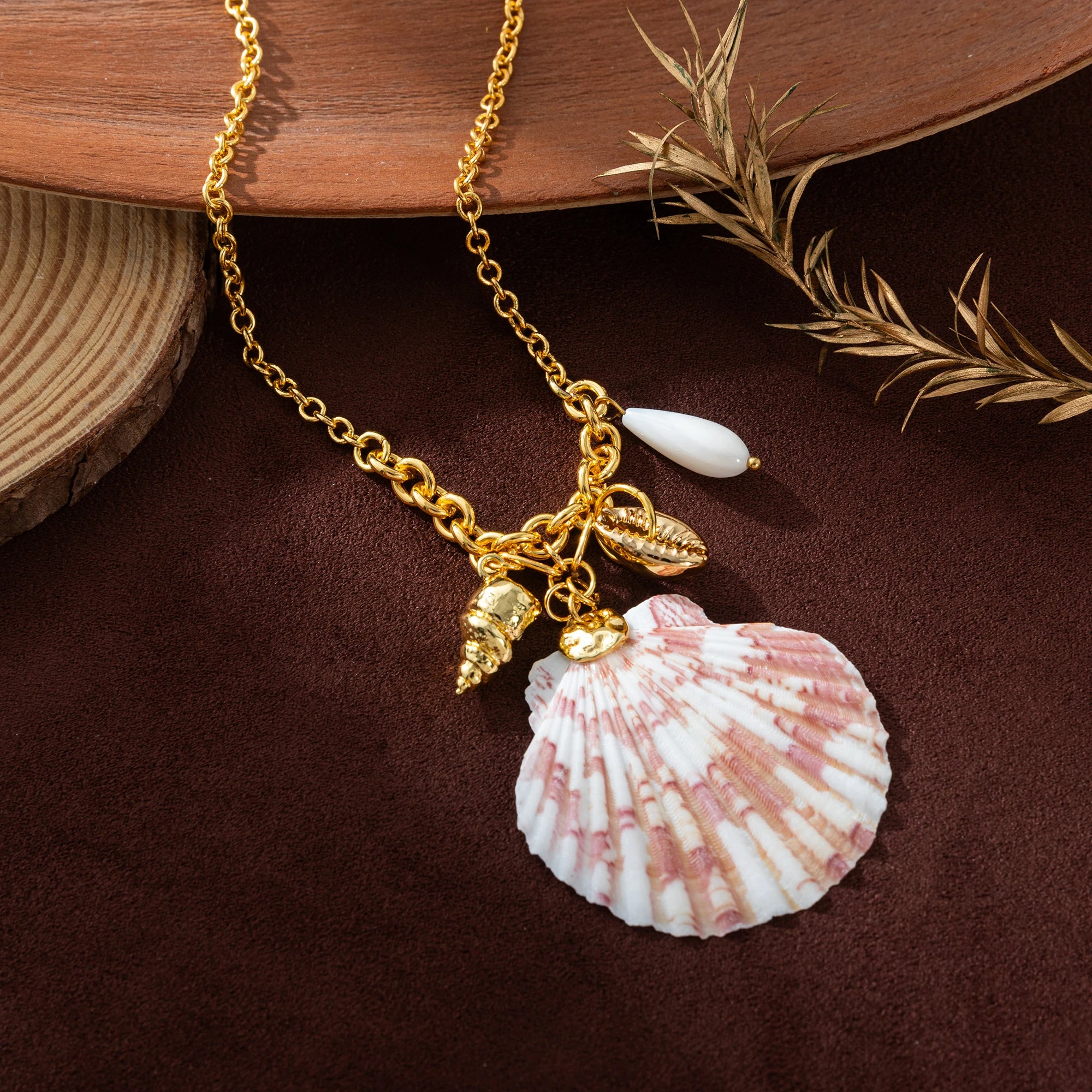 Summer beach breeze, purple seashell, conch, personality, niche design, gold necklace, color preservation