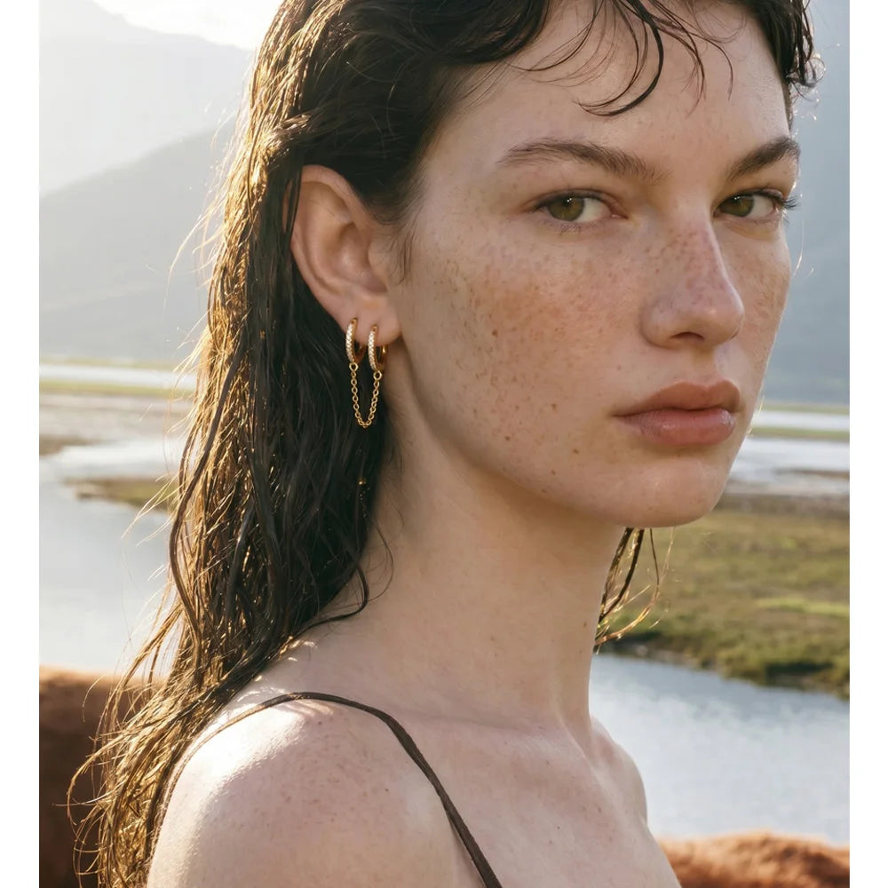 Cubic Zirconia Geometric Chain Earrings — Gold-Plated Stainless Steel with Cubic Zirconia · PS1462