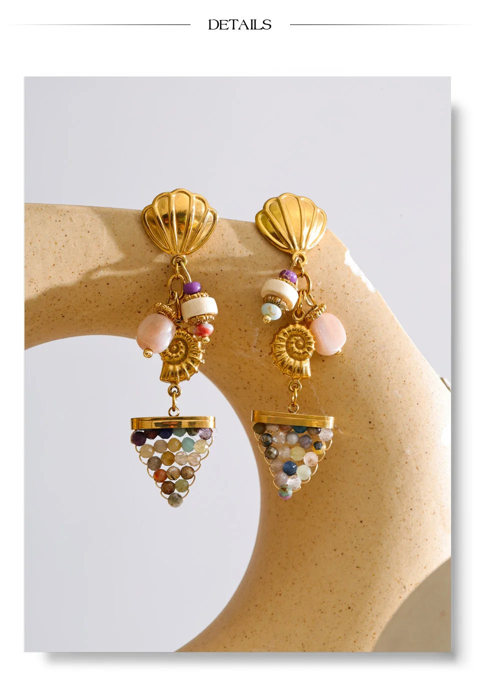 Shell natural stone geometric earrings in gold-plated stainless steel with natural stone and shell.