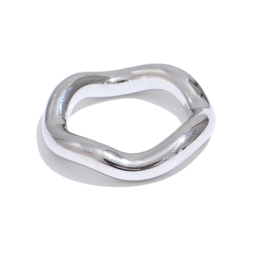 Geometric ring in 18K gold-plated stainless steel.