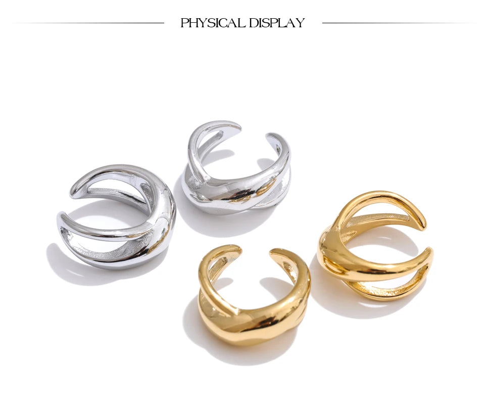 Geometric earrings in gold-plated 316L stainless steel.