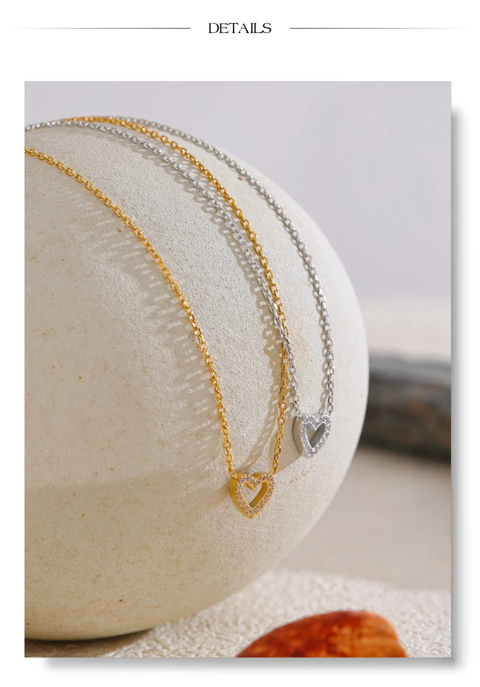 Cubic zirconia heart necklace in gold-plated stainless steel with cubic zirconia.