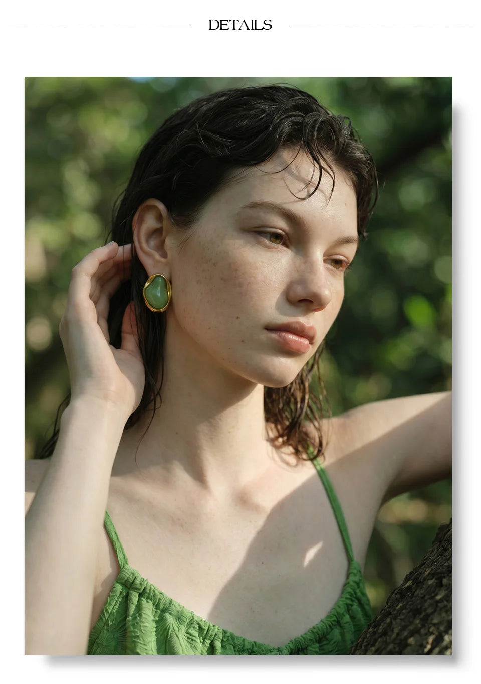 Resin acrylic geometric earrings in gold-plated stainless steel with resin and acrylic.