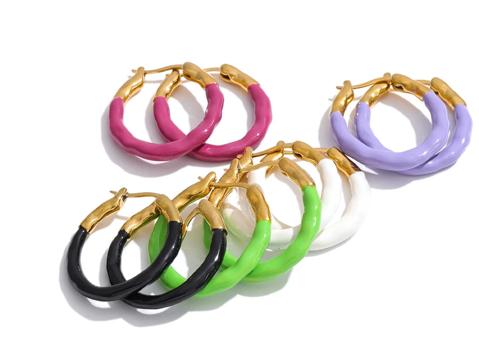 Multi-color y2k geometric earrings in gold-plated stainless steel.