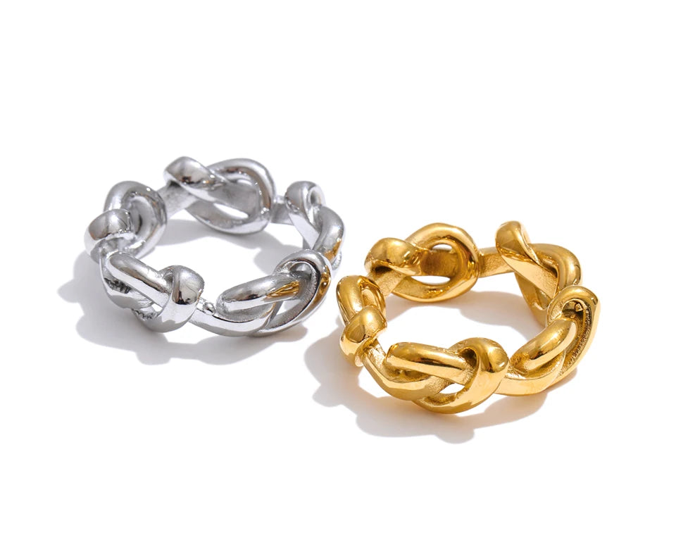 Geometric chain ring in 18K gold-plated stainless steel.