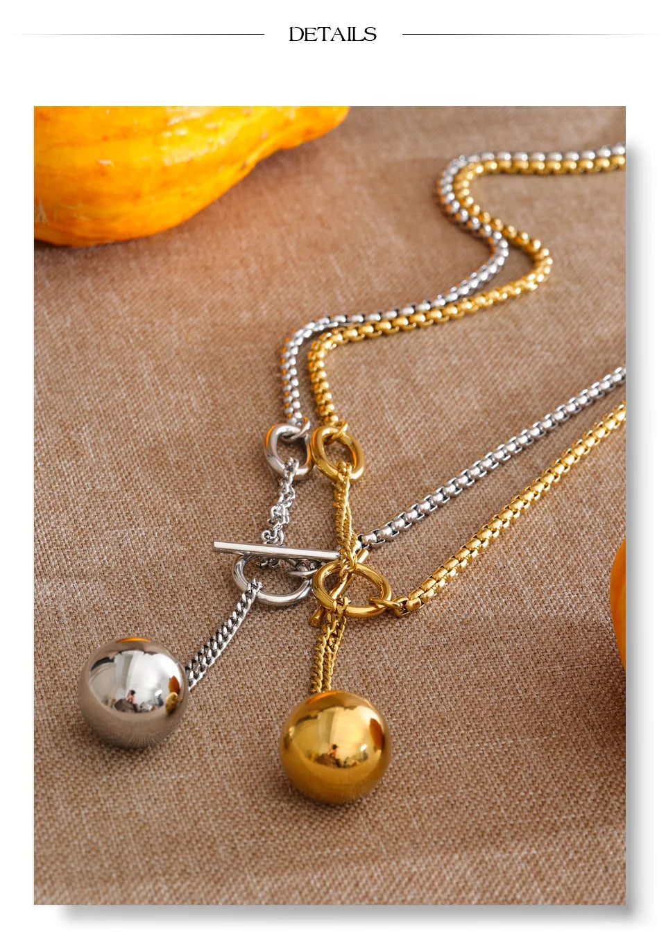 Geometric necklace in gold-plated stainless steel.