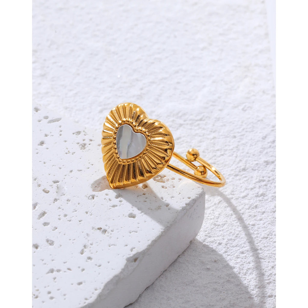 Heart Natural White Shell Vintage Adjustable Ring — 316L Stainless Steel · PS446