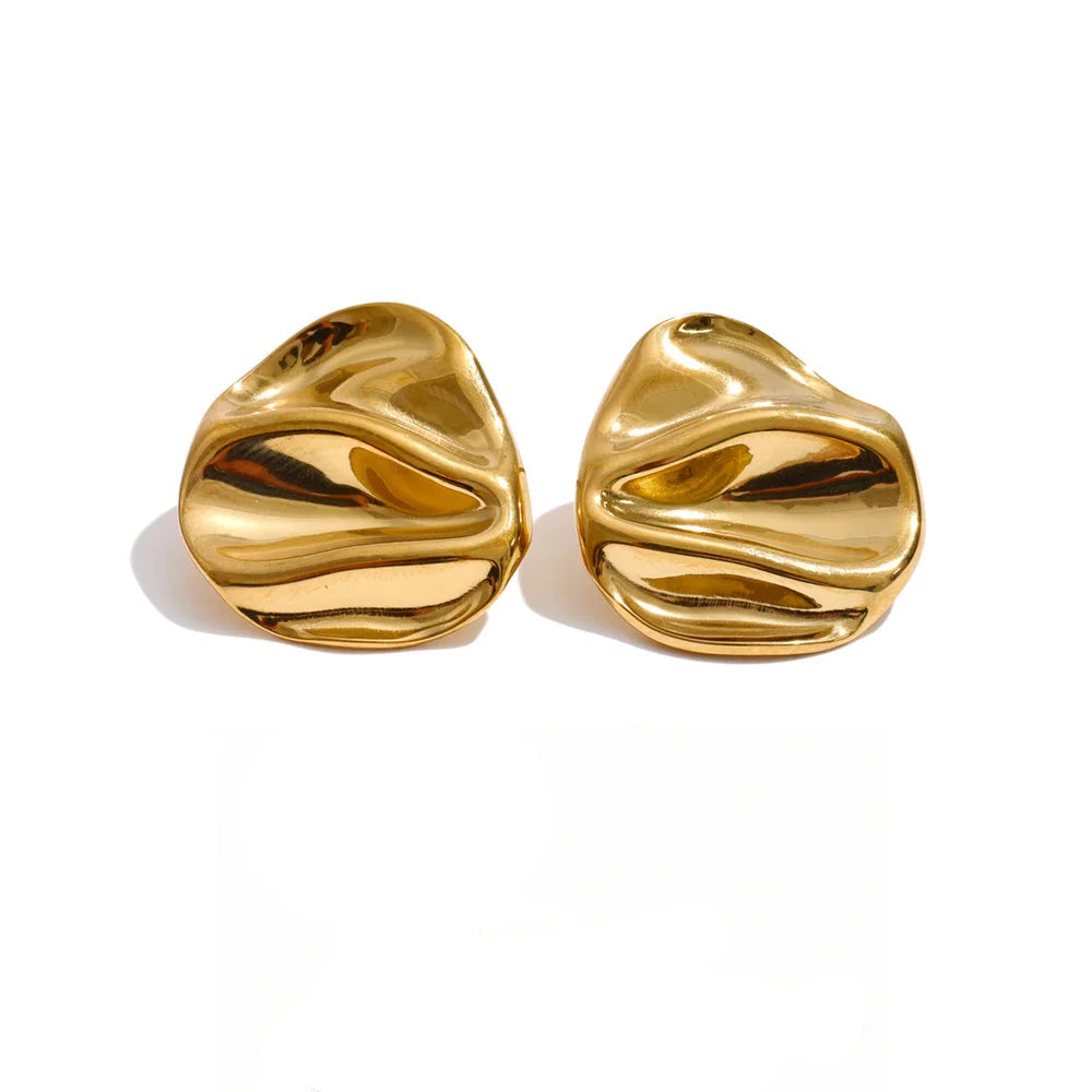 Gold-plated stainless steel earrings with a heart shape.
