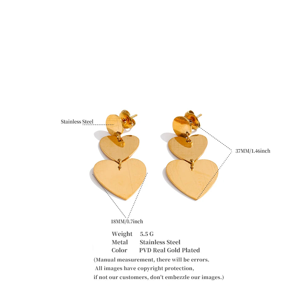 Heart earrings in gold-plated stainless steel.