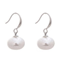 Pearl geometric earrings in gold-plated stainless steel with pearl.