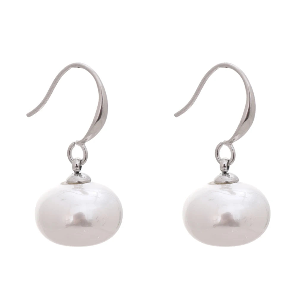 Pearl geometric earrings in gold-plated stainless steel with pearl.