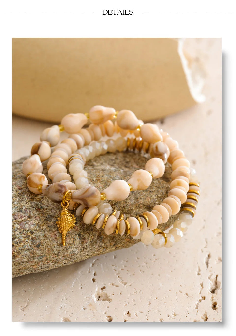 Resin acrylic beaded necklace in gold-plated stainless steel with resin and acrylic.
