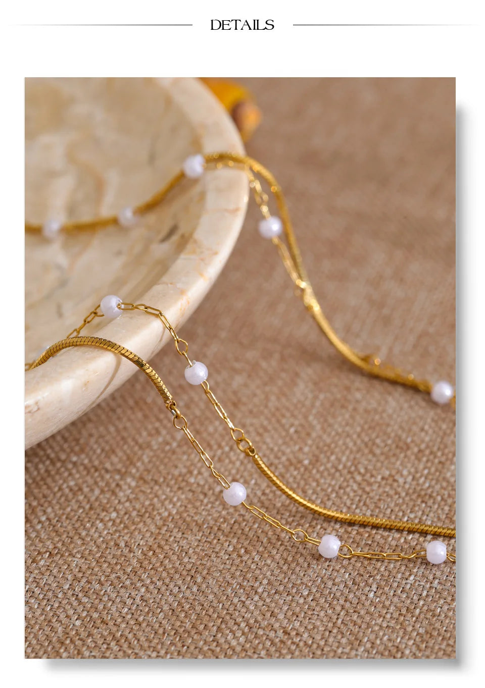 Pearl geometric chain necklace in gold-plated stainless steel with pearl.