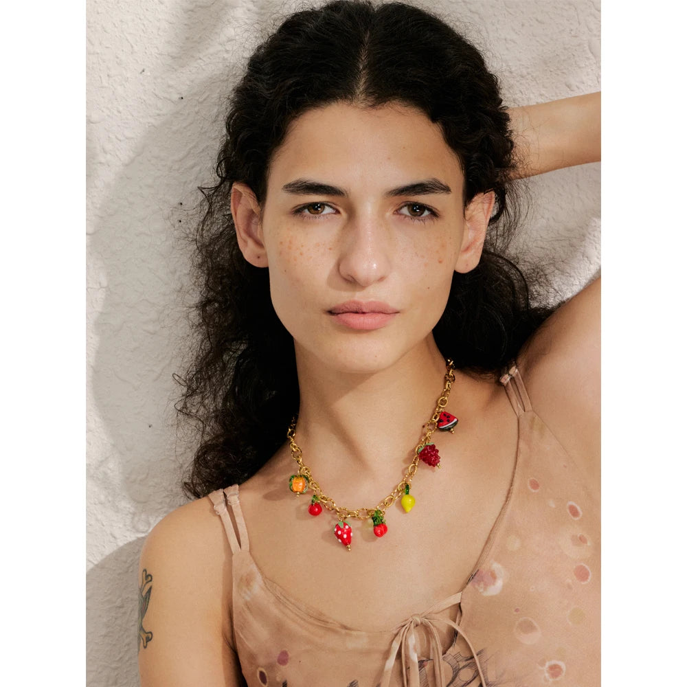 Geometric necklace in gold-plated stainless steel.
