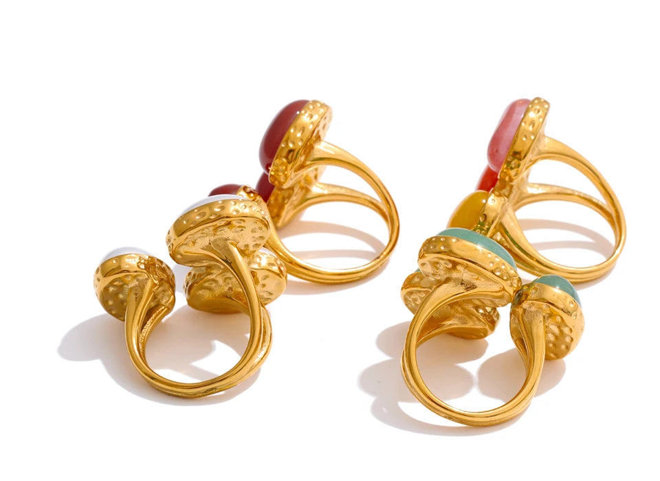 Pearl shell natural stone ring in 18K gold-plated stainless steel with pearl and natural stone.