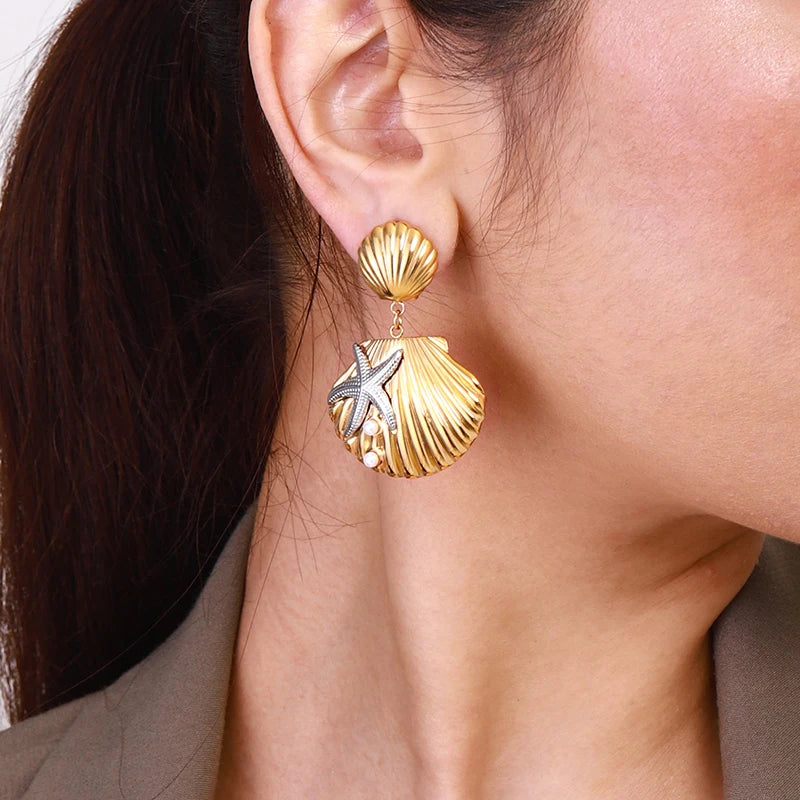Shell Flower Stud Earrings — Stainless Steel · PS078