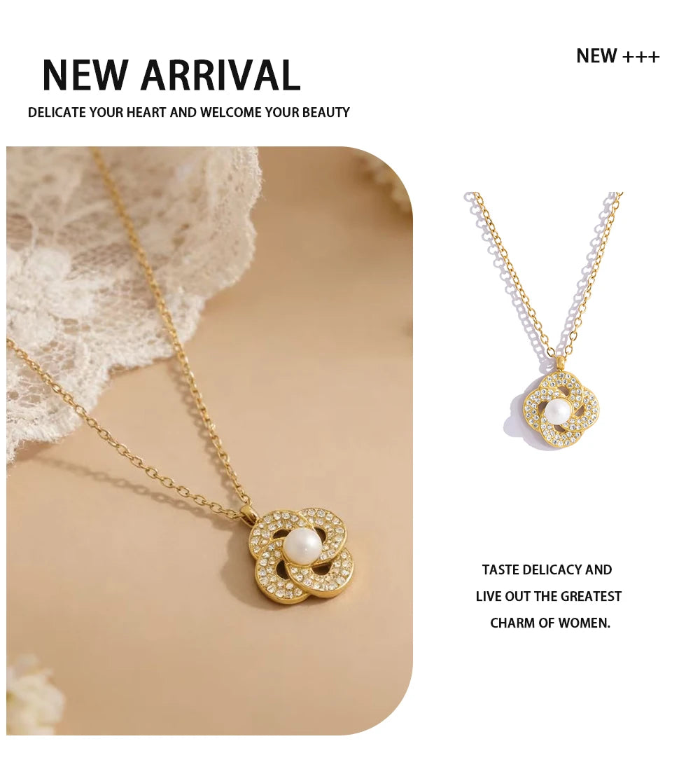 Crystal Pendant Necklace Vintage — 316L Stainless Steel · PS435