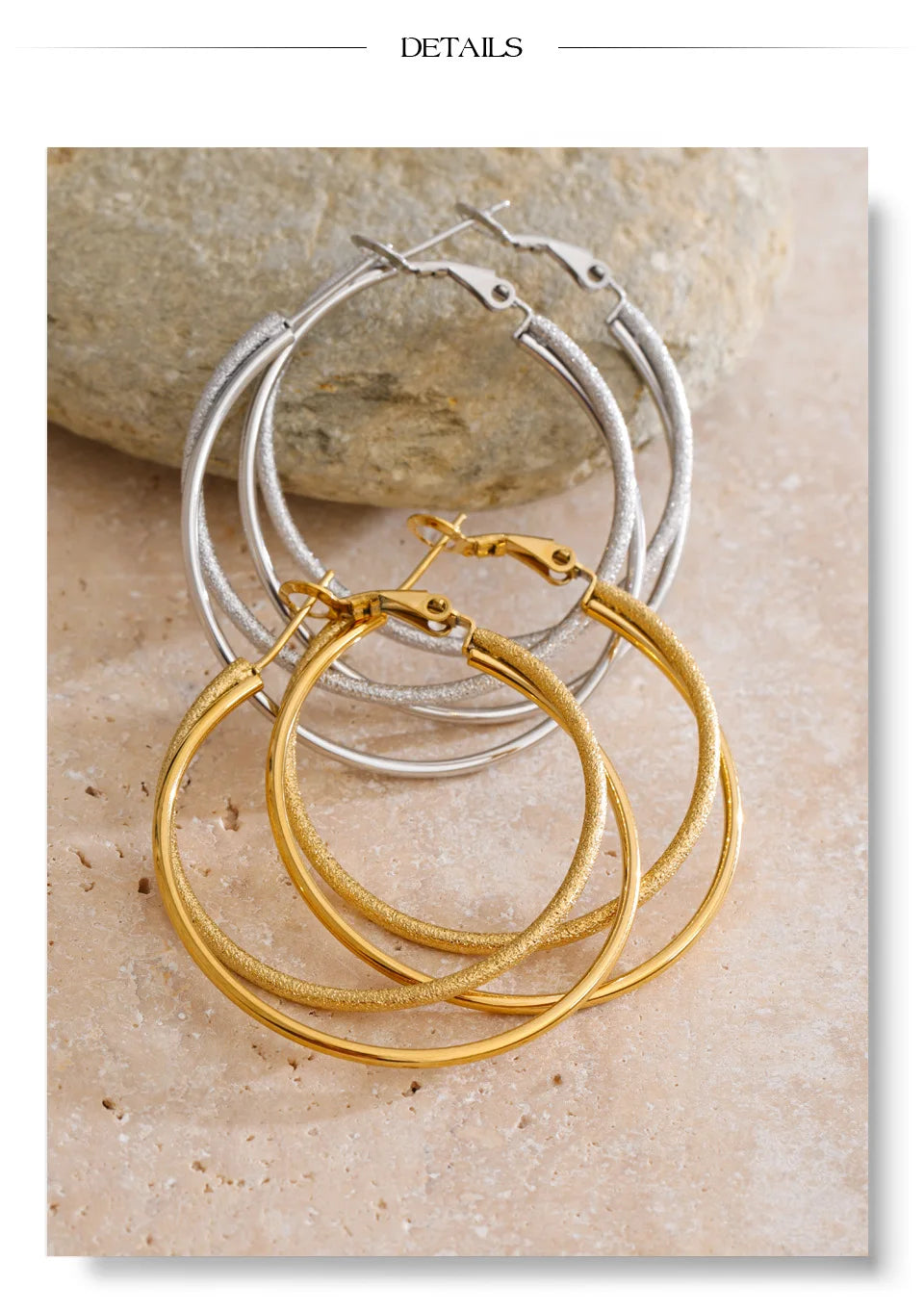 Geometric earrings in gold-plated stainless steel.