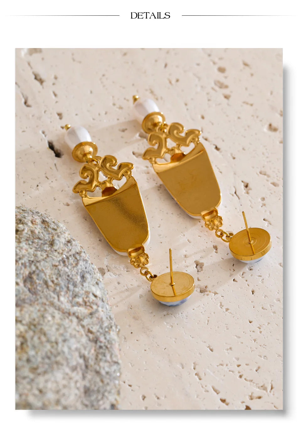 Pearl resin flower earrings in gold-plated stainless steel with pearl and resin.