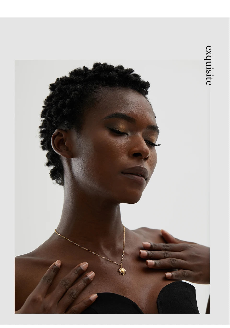 Sun geometric necklace in gold-plated stainless steel.