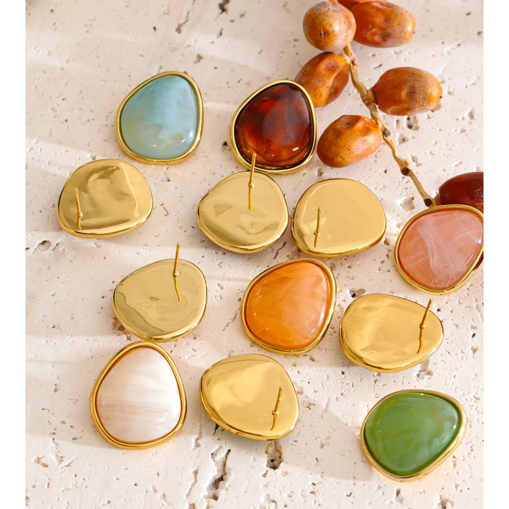 Resin acrylic multi-color earrings in gold-plated stainless steel with resin and acrylic.