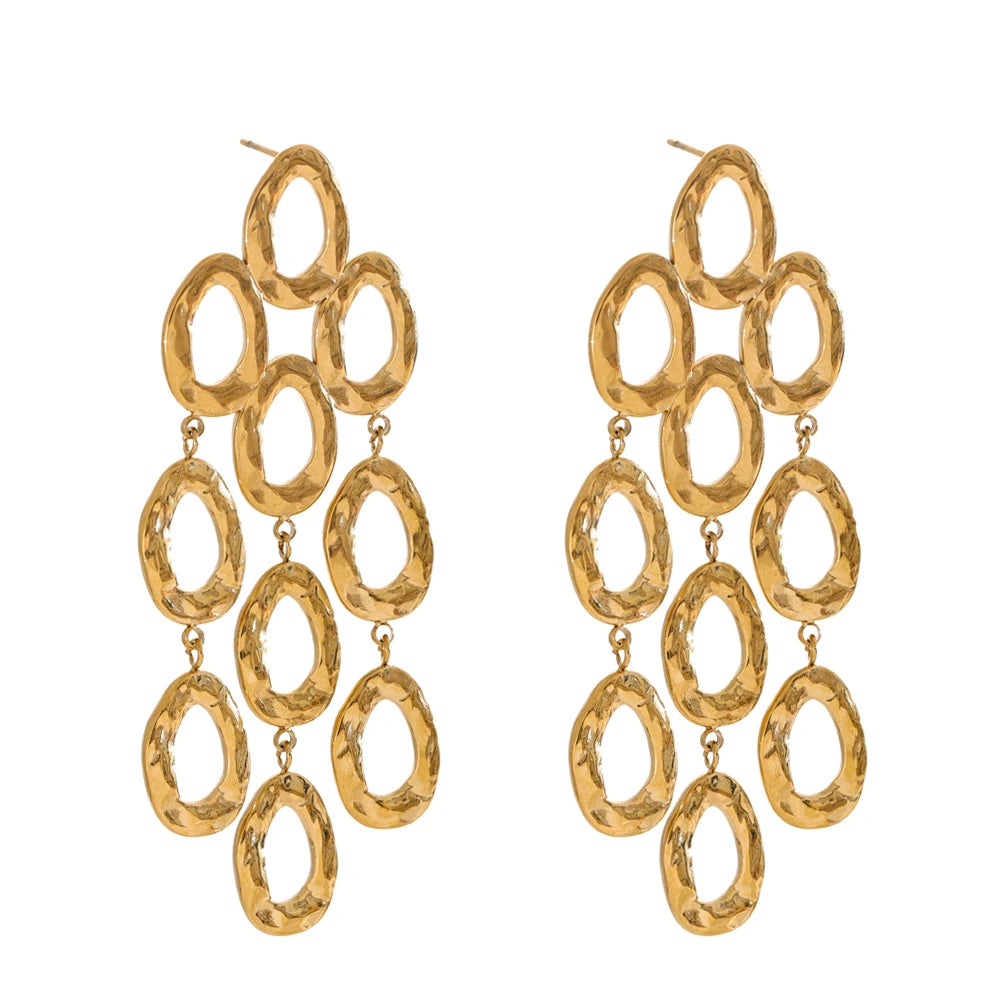 Geometric earrings in gold-plated stainless steel.