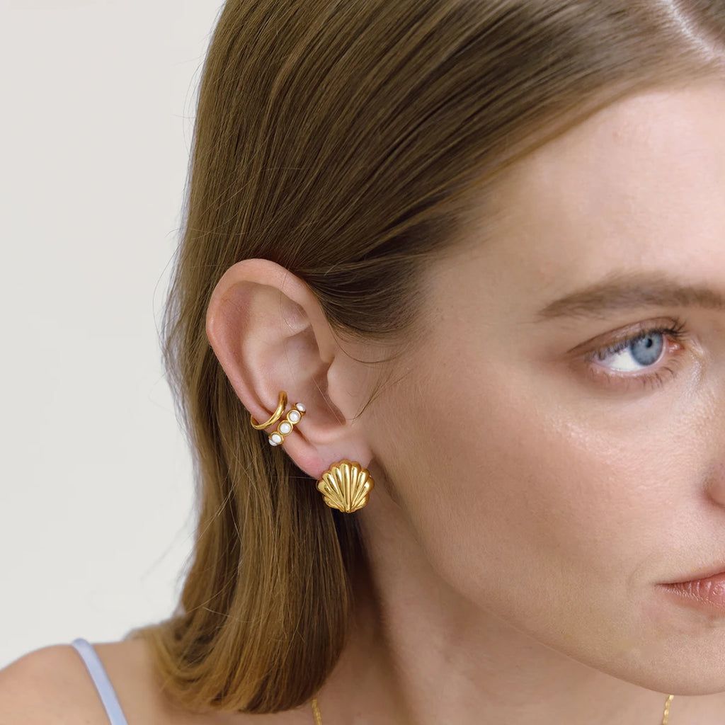 Pearl Shell Stud Earrings — Stainless Steel · PS123
