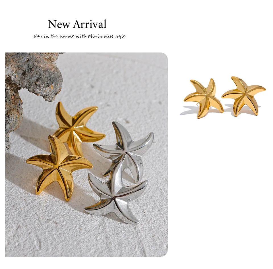 Star earrings in gold-plated 316L stainless steel.