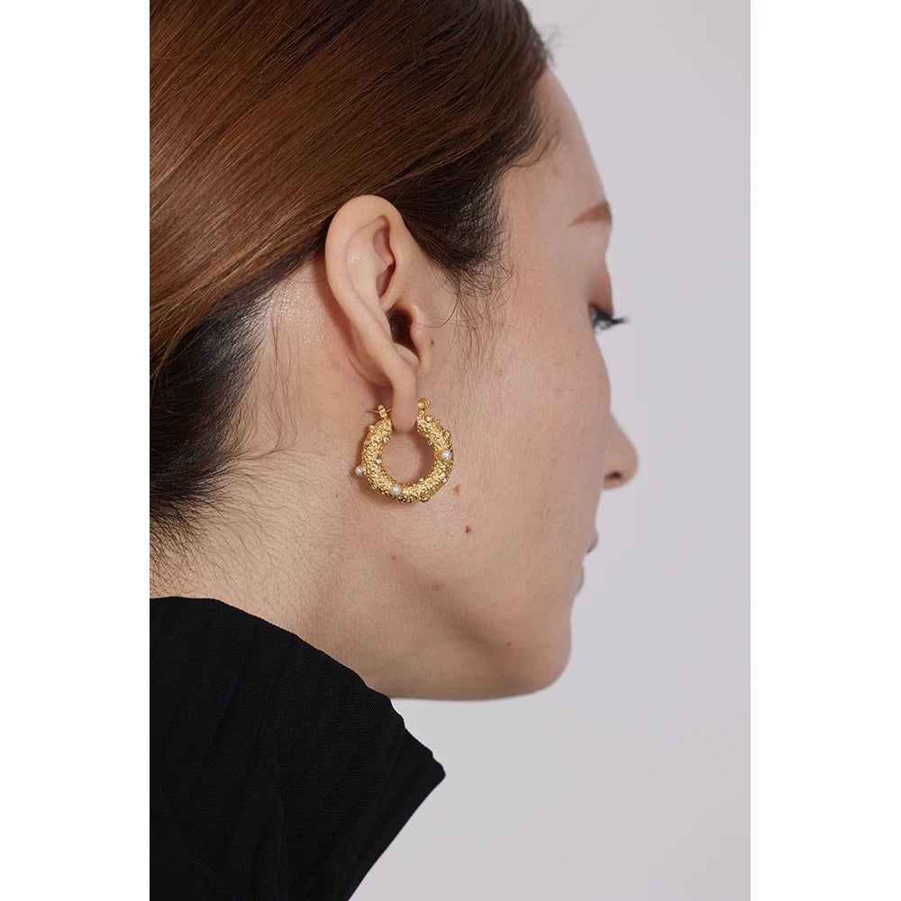 Cubic Zirconia Pearl Geometric Earrings — Gold-Plated Stainless Steel with Pearl and Cubic Zirconia · PS1627