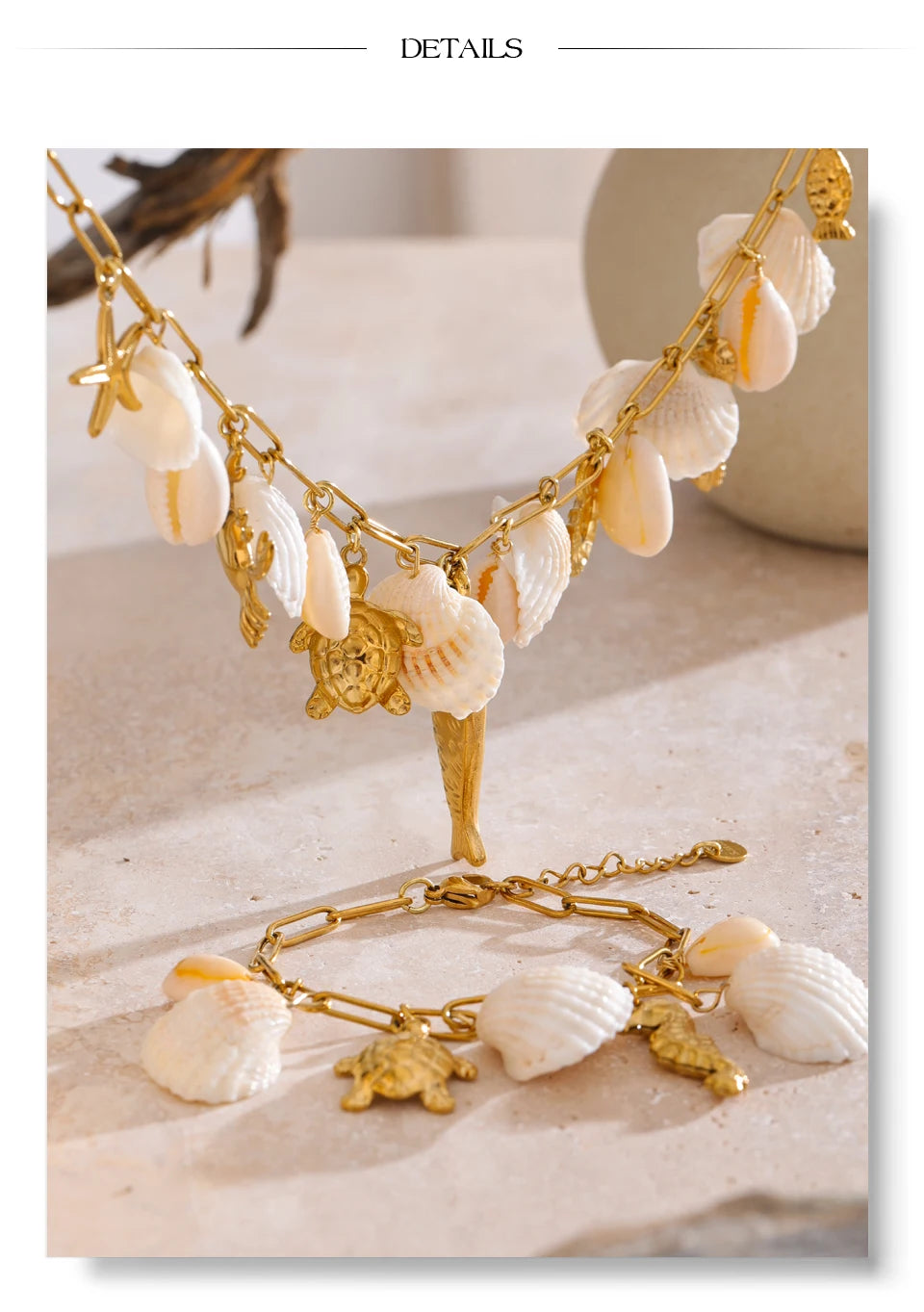 Shell geometric necklace in gold-plated stainless steel with shell.
