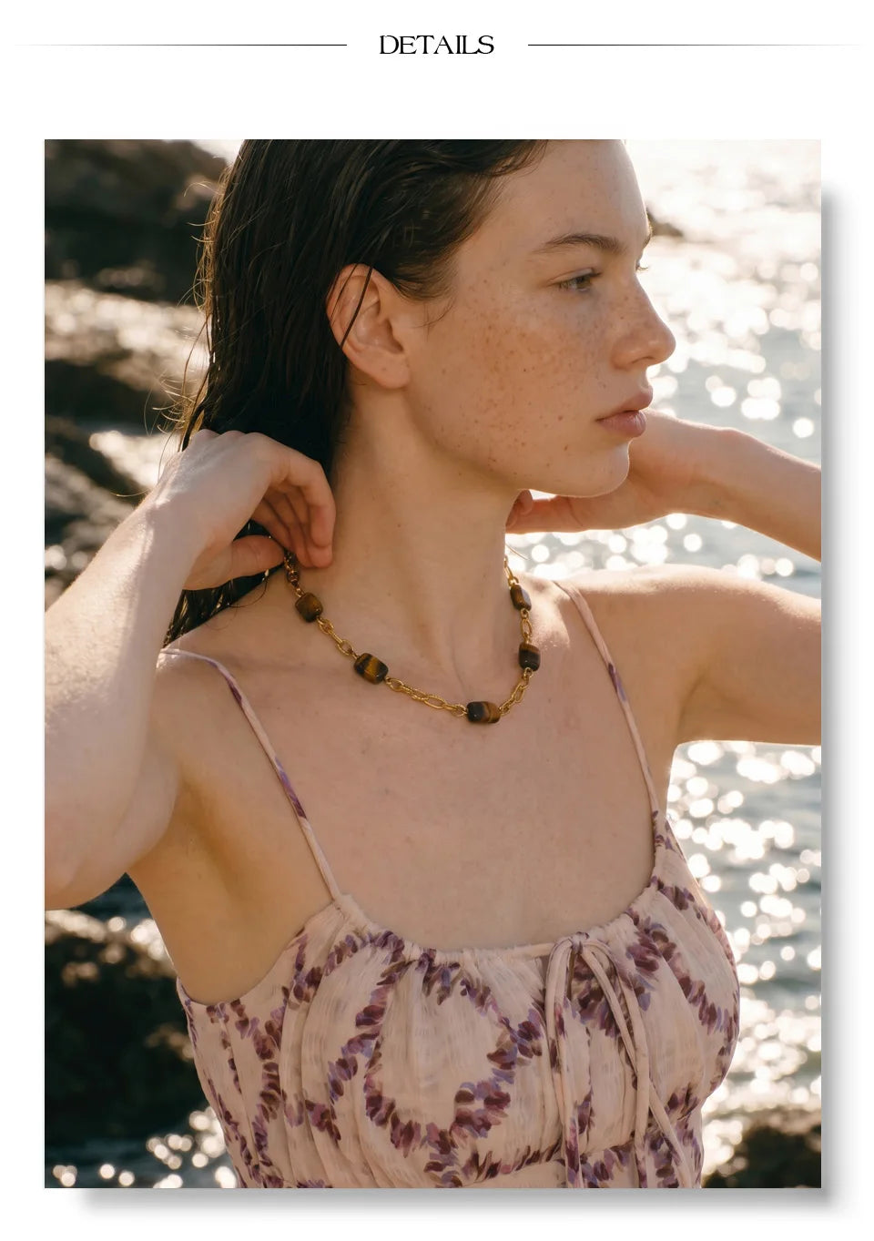 Natural stone geometric chain necklace in gold-plated stainless steel with natural stone.