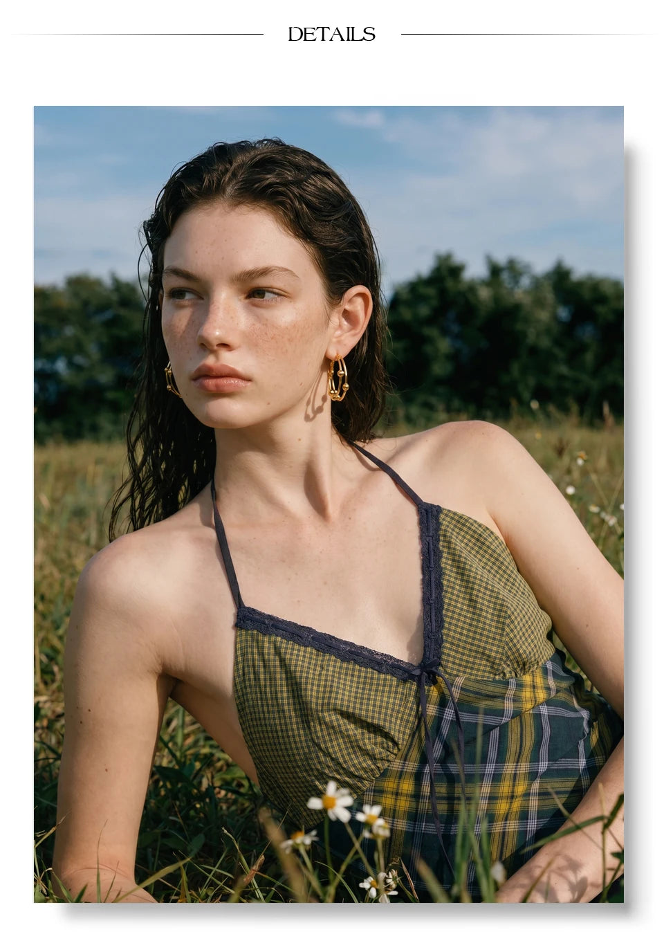Geometric earrings in gold-plated stainless steel.
