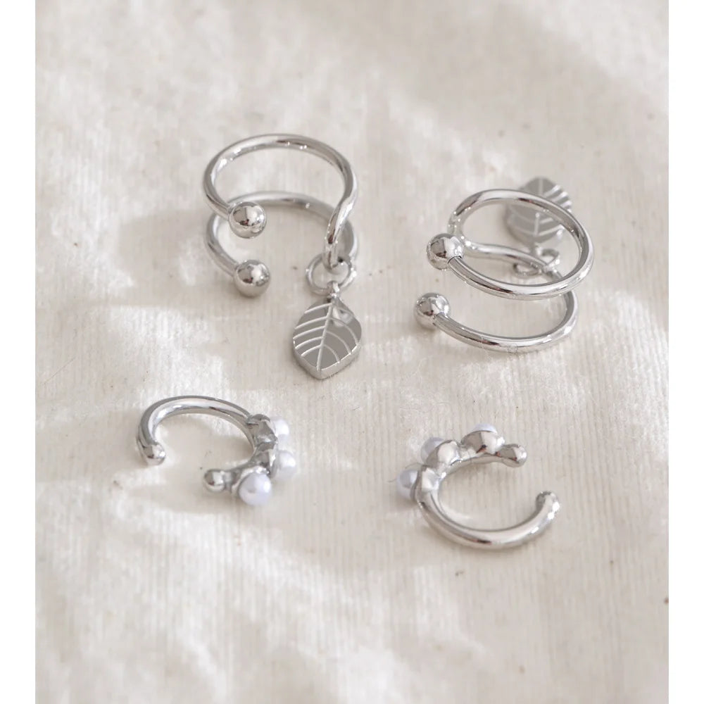 Geometric earrings in gold-plated stainless steel.