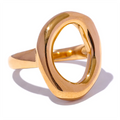 Minimalist geometric ring in 18K gold-plated stainless steel.