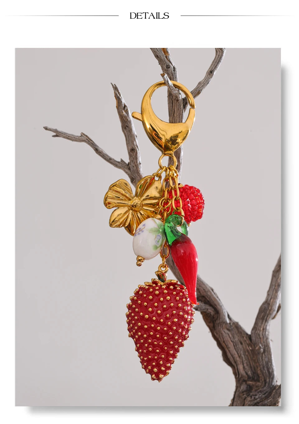 Red resin enamel necklace in gold-plated stainless steel with resin and enamel.