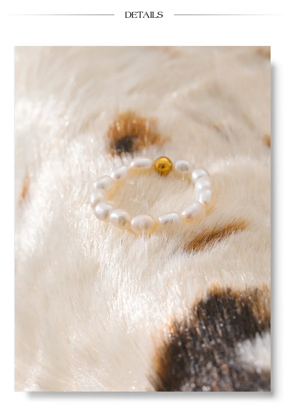 Freshwater pearl geometric ring in 18K gold-plated stainless steel with freshwater pearl.