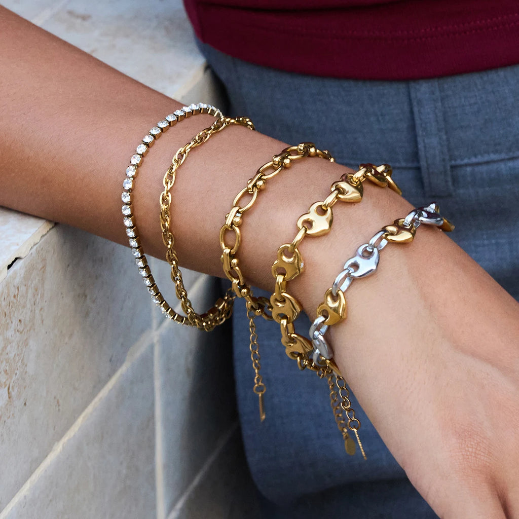 Two-Tone Heart Link Bracelet — Stainless Steel · PS361