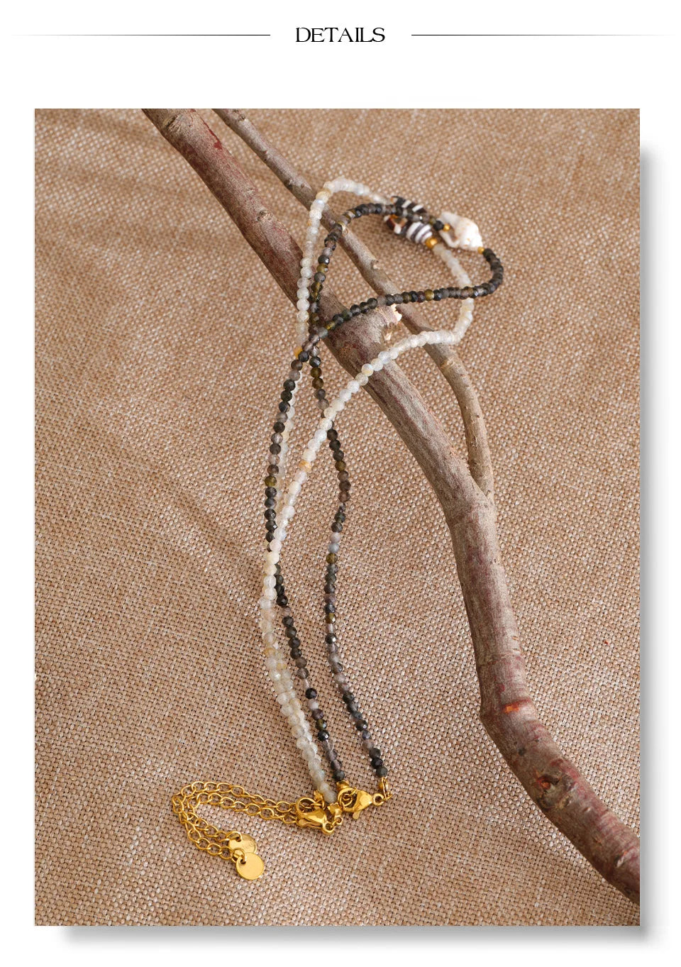 Crystal geometric necklace in gold-plated stainless steel with crystal.