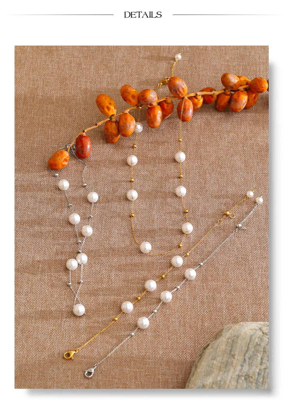 Pearl beaded geometric necklace in gold-plated stainless steel with pearl.