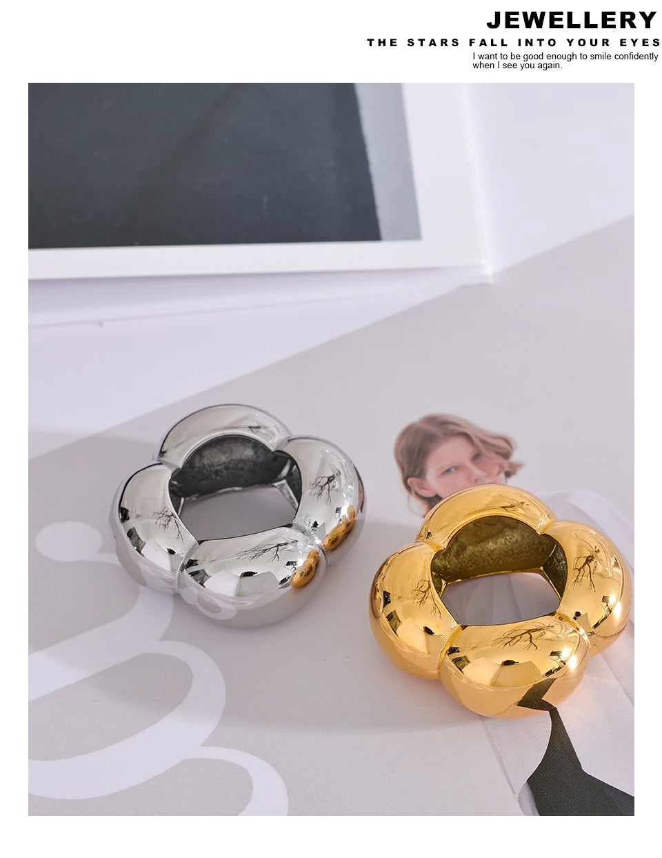 Flower geometric ring in 18K gold-plated 316L stainless steel.