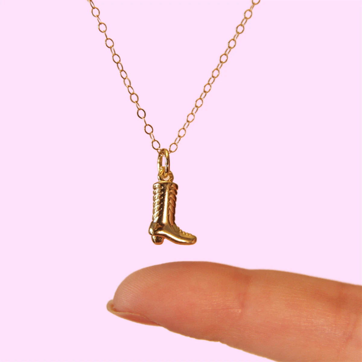 Cowgirl Boat Necklace Western Cowboy Hat Pendant Necklaces for Women Men Rodeo Outfit Jewelry Beach Seashell Pearl Choker