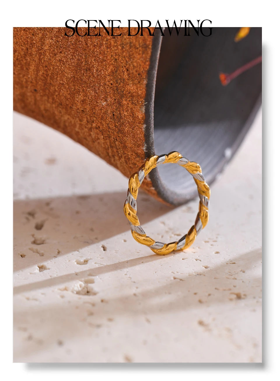 Minimalist geometric ring in 18K gold-plated stainless steel.