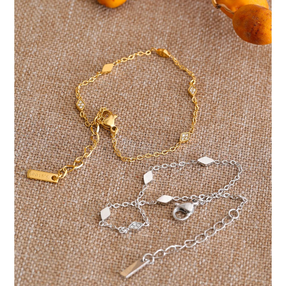 Cubic Zirconia Geometric Chain Bracelet — Gold-Plated Stainless Steel with Cubic Zirconia · PS1039